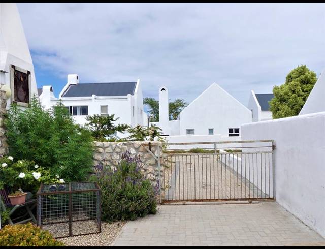 3 BEDROOM HOUSE FOR SALE IN LAMPIESBAAI